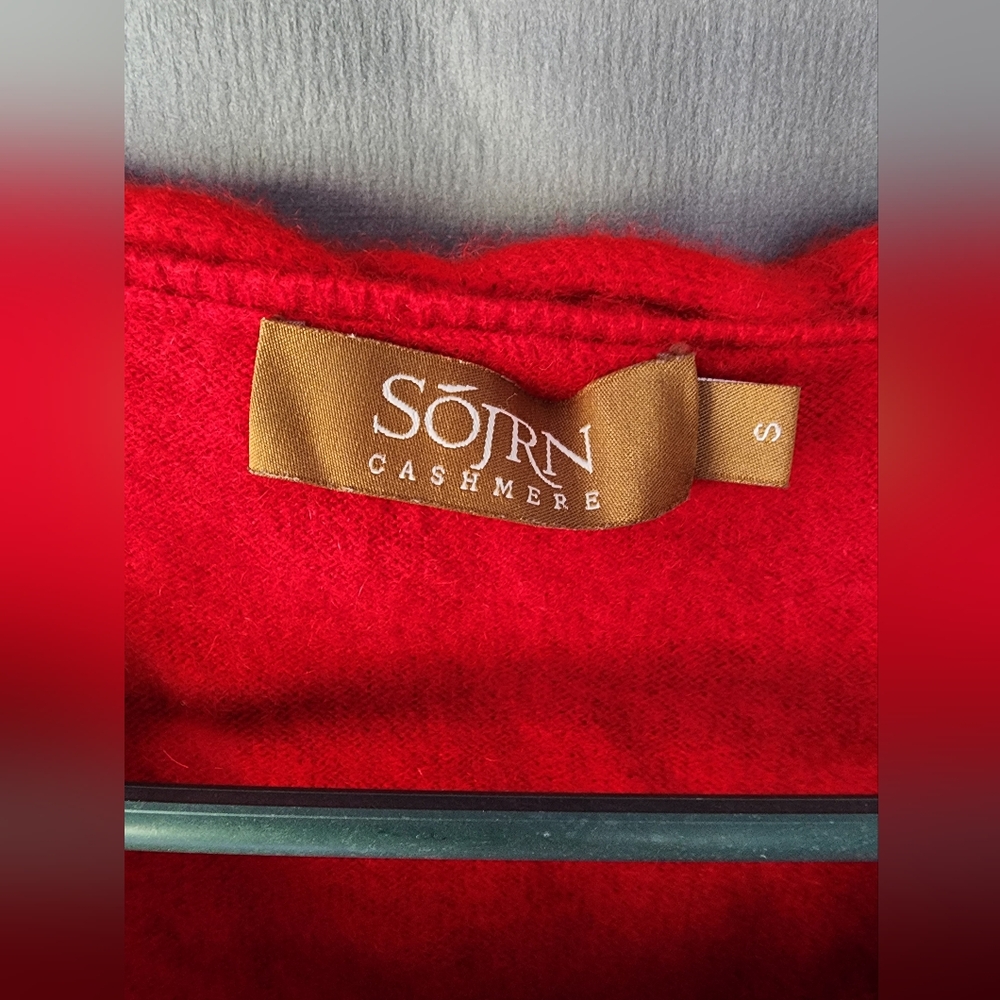 SOJRN Cashmere Sweater Red, Small